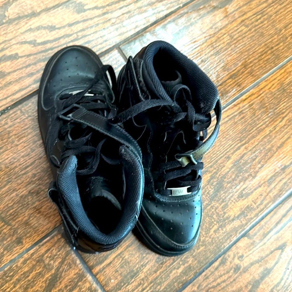 Boys 5 youth Nike